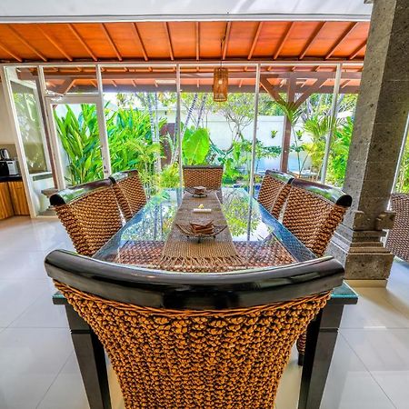 Villa Conor - Legian - Seminyak - 2 Bedroom 2 Bathroom Villa - Great Location Dış mekan fotoğraf